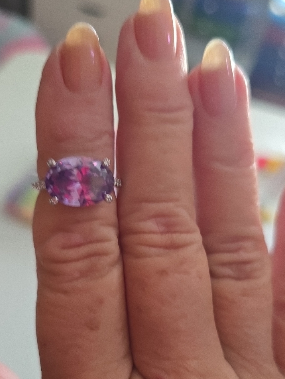 bp Silver Ring with Oval Purple-Pink Gemstone